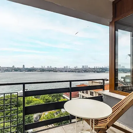 Appartement Duplex Flat W Panoramic Bosphorus View And Terrace Istanboel